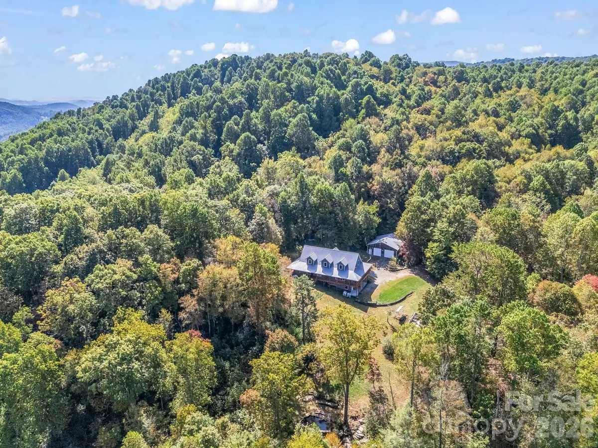 119 Mountain Bluff TRL, Hendersonville, NC 28792