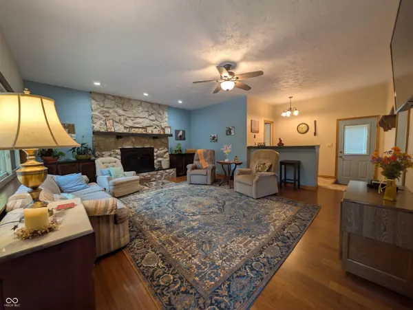 428 David LN, Indianapolis, IN 46227