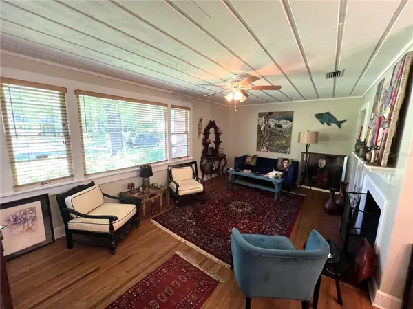 1617 NW 7TH PL, Gainesville, FL 32603
