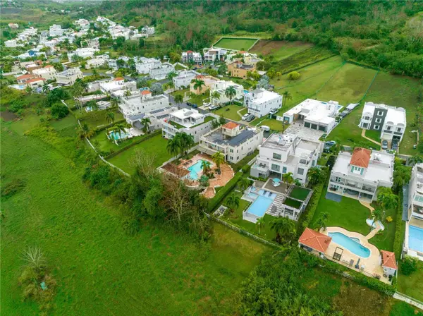 A7 CALLE ALCAZAR, Caguas, PR 00725