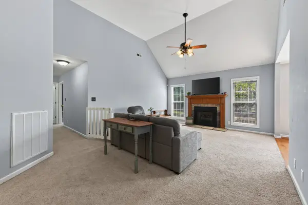 1809 Patricia Dr, Clarksville, TN 37040