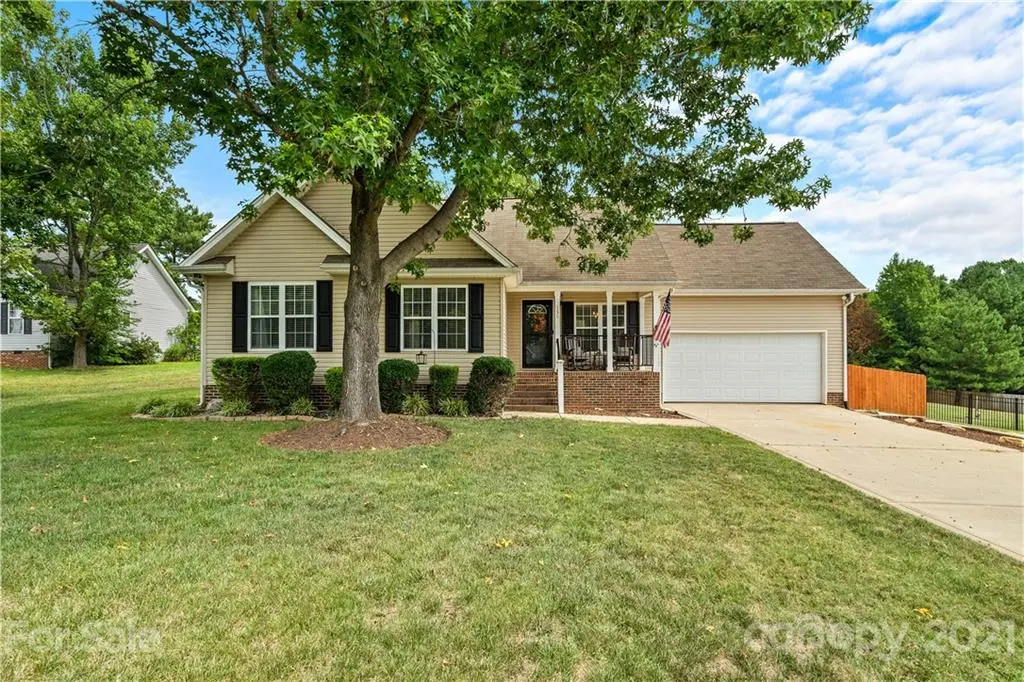 151 Creekwood DR, Mooresville, NC 28117