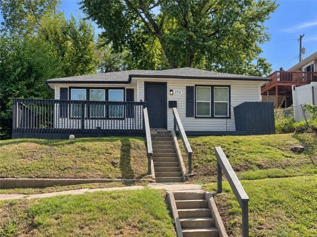 2718 Mary ST, St Joseph, MO 64507