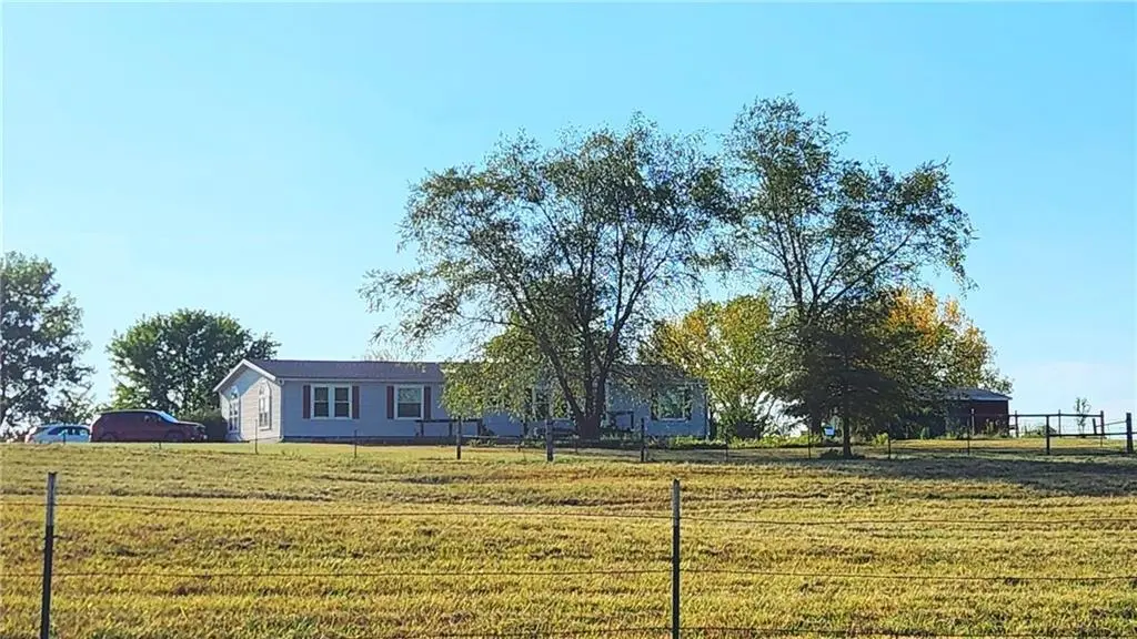 5636 Perrin RD, Lathrop, MO 64465