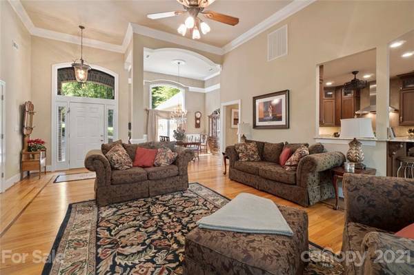 136 Eagle Chase LN, Troutman, NC 28166