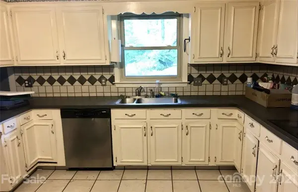 203 Abingdon CIR, Huntersville, NC 28078