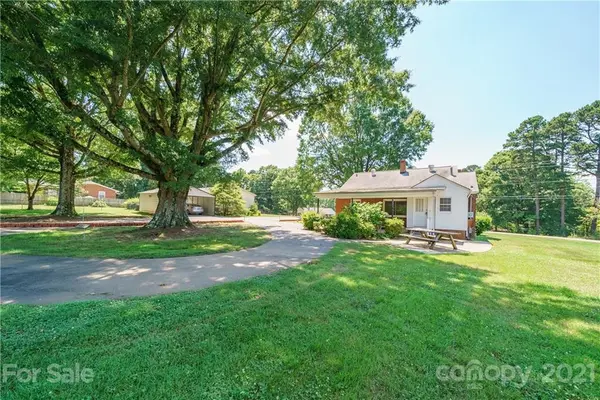 1334 Mount Ulla HWY, Mooresville, NC 28115