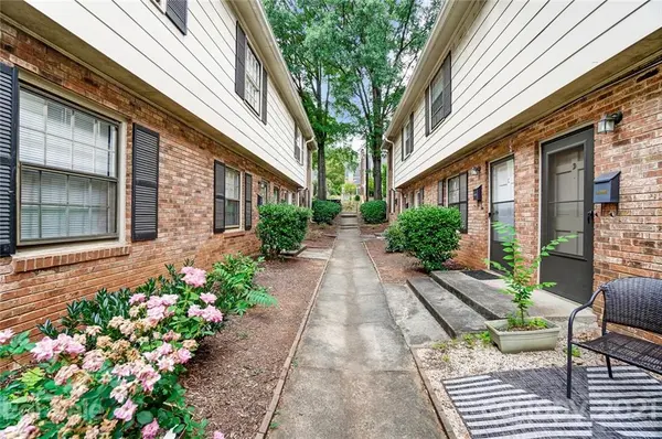 2330 Kenmore AVE #D, Charlotte, NC 28204