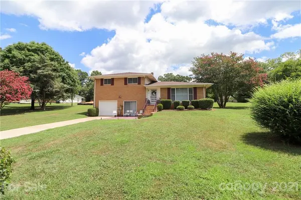 1216 Crossbow CIR NW, Concord, NC 28027