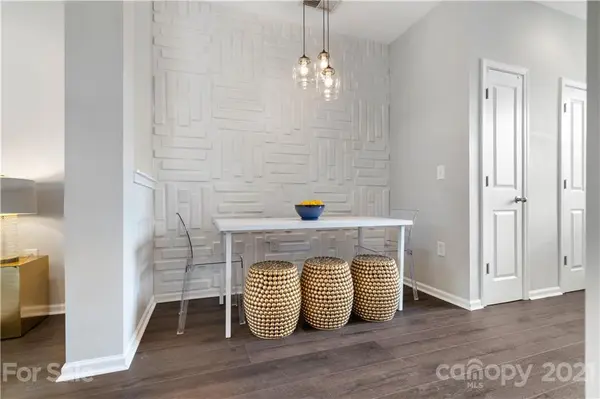 1433 Camden RD, Charlotte, NC 28203