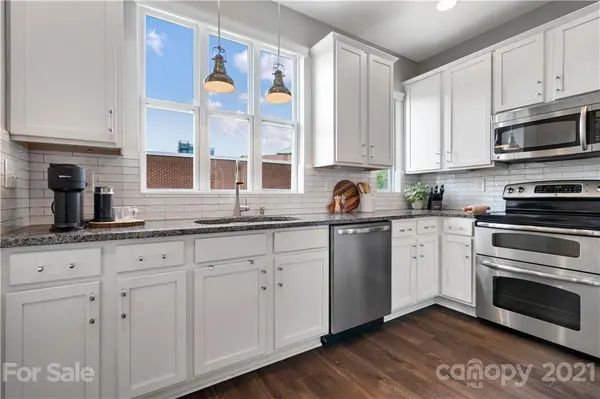 1433 Camden RD, Charlotte, NC 28203