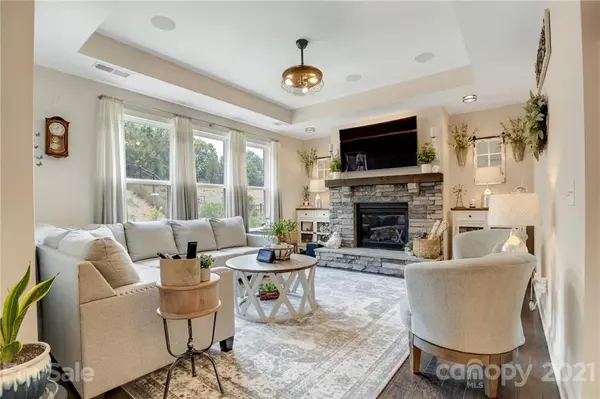 450 Hunton Forest DR NW, Concord, NC 28027