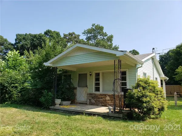 150 Rowland RD, Swannanoa, NC 28778