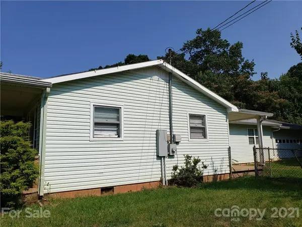 150 Rowland RD, Swannanoa, NC 28778