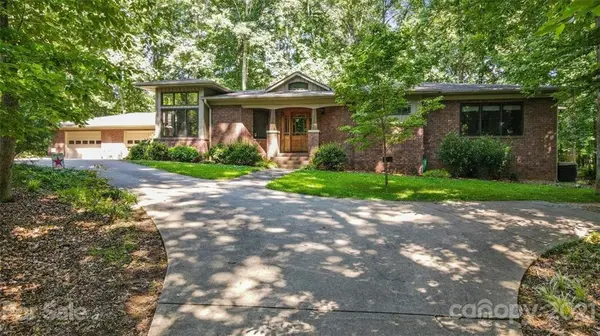 4827 Laurel Lee CT, Iron Station, NC 28080