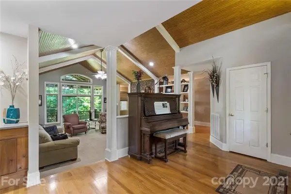 4827 Laurel Lee CT, Iron Station, NC 28080