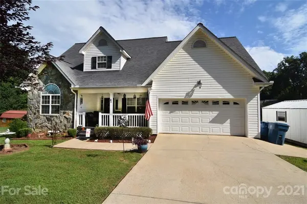 4 Cook ST #A, Granite Falls, NC 28630