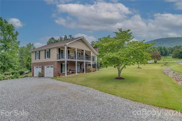 451 Robins Nest RD, Bostic, NC 28018