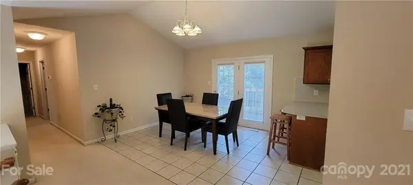 5118 Mill Pond DR, Conover, NC 28613