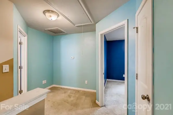 5536 Idlewild RD, Charlotte, NC 28227