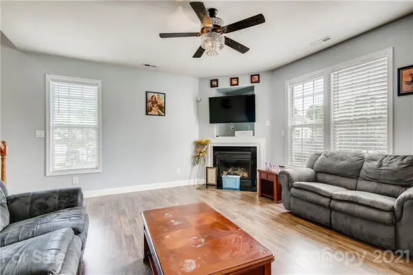 1479 Callender LN, Charlotte, NC 28269