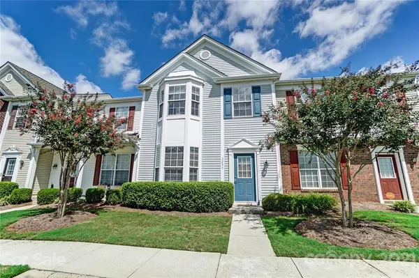 3293 Mannington DR, Charlotte, NC 28270