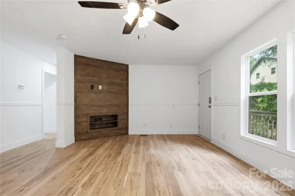 55 Harris Ridge RD, Candler, NC 28715