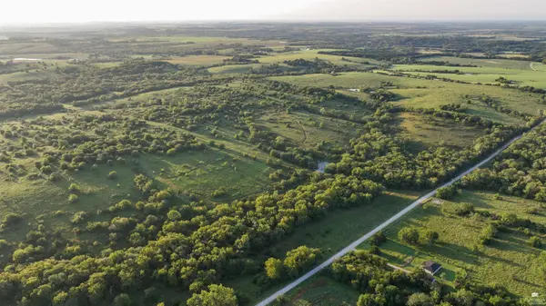 00000 SW Davis RD, Auburn, KS 66402