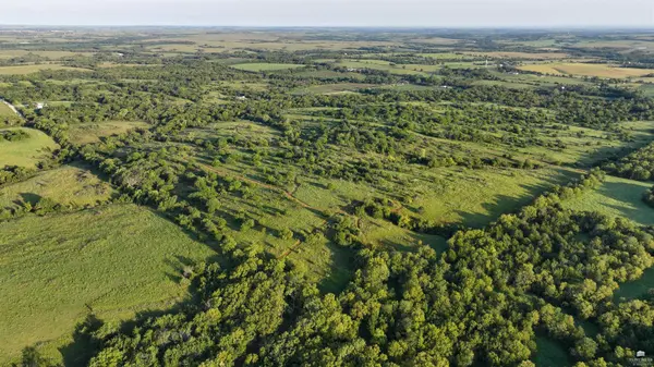 00000 SW Davis RD, Auburn, KS 66402