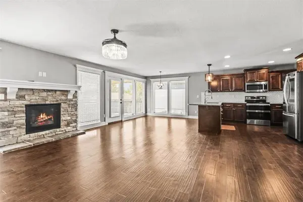 1408 NE Amanda Jean WAY, Grain Valley, MO 64029
