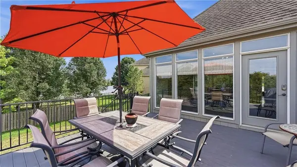 109 SE Chelsea DR, Lee's Summit, MO 64063