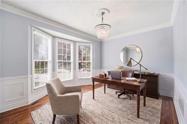 8018 W 122nd TER, Overland Park, KS 66213