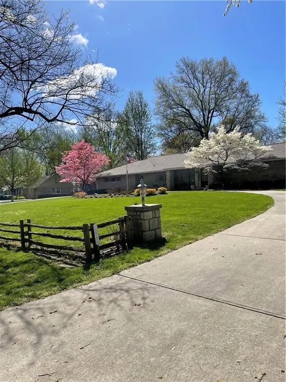 2025 W 96th ST, Leawood, KS 66206