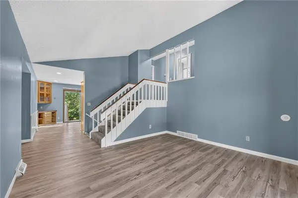 8486 Lane DR, Raytown, MO 64138