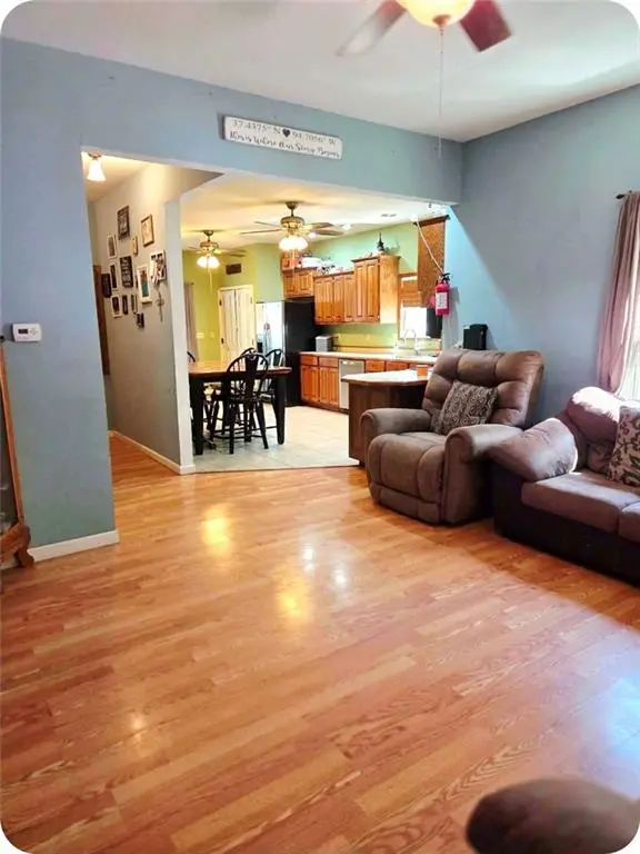 804 W 3rd ST, Pittsburg, KS 66762
