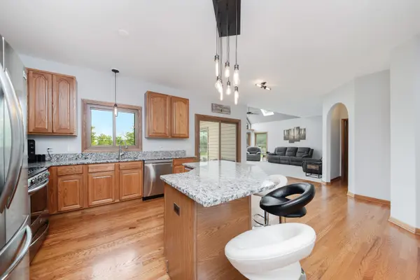 2564 SHETLAND LN, Aurora, IL 60502