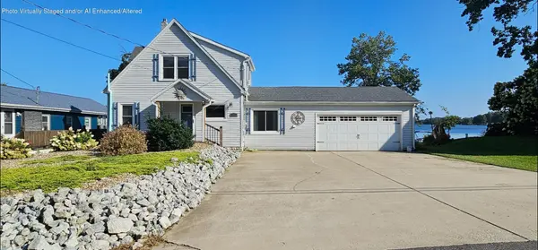 227 Lakeview DR, Walkerton, IN 46574
