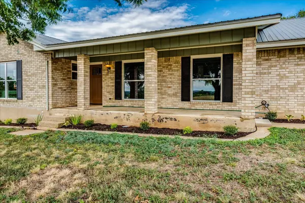 1102 N Austin Ave, Georgetown, TX 78626