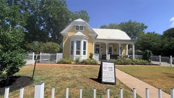 1002 Chestnut ST #A, Bastrop, TX 78602