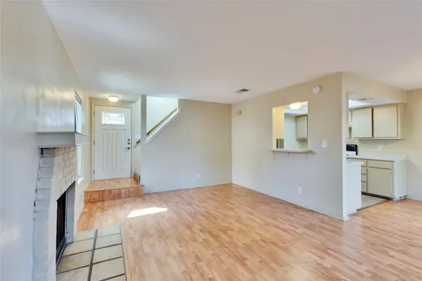 8806 Springmail CIR, Austin, TX 78729