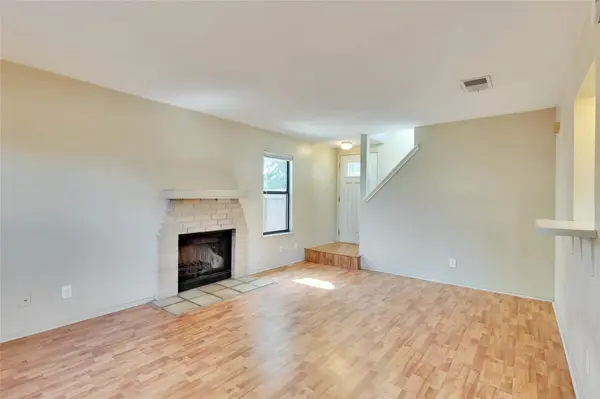 8806 Springmail CIR, Austin, TX 78729