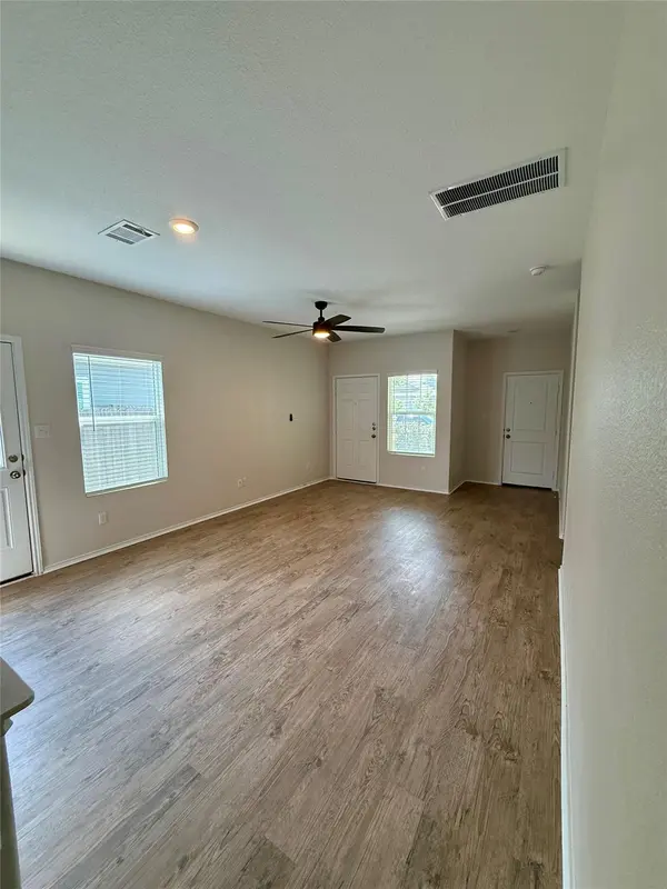 1104 Minnow LN, Bastrop, TX 78602