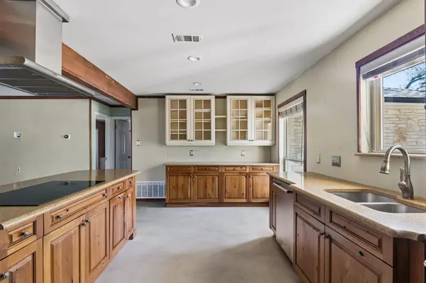 1105 N Riviera CIR, Cedar Park, TX 78613