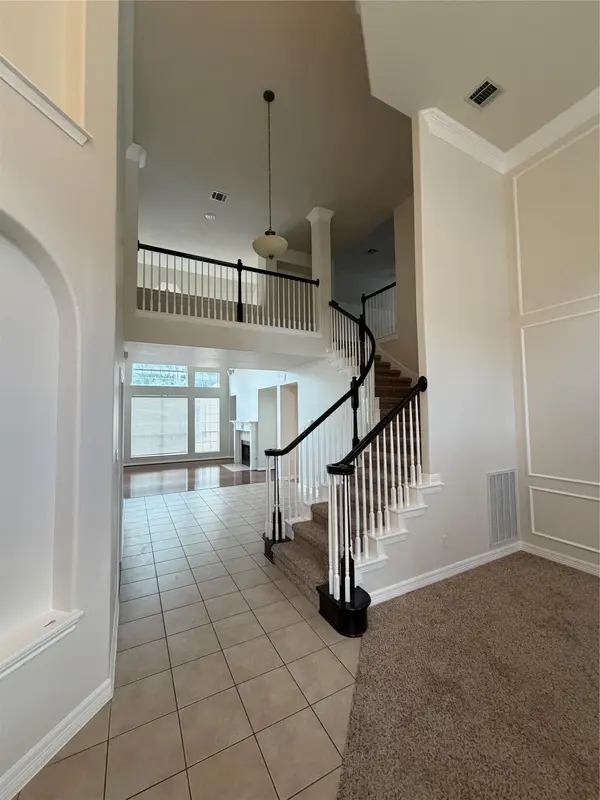 2412 Arbor DR, Round Rock, TX 78681