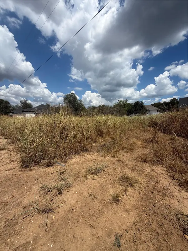 Lot 918 Waimanalo DR, Bastrop, TX 78602