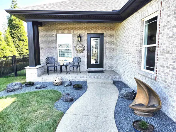 942 Benbridge LN, Evansville, IN 47725