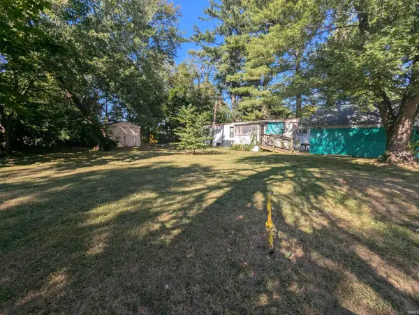 201 Waterbury LN, Chandler, IN 47610-9562