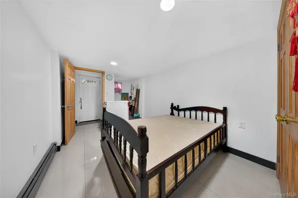 14629 61st RD, Flushing, NY 11367