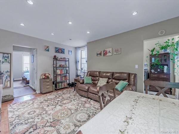 9524 Fort Hamilton Pkwy #301, Brooklyn, NY 11209
