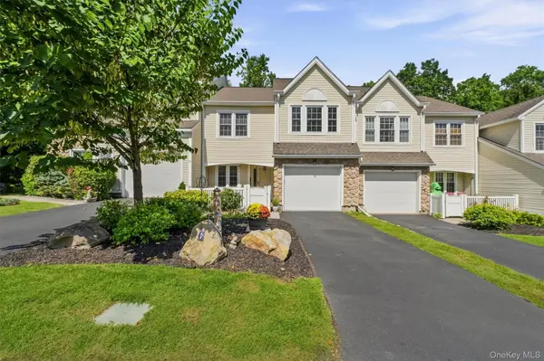 6 N Cambridge CT, Fishkill, NY 12524